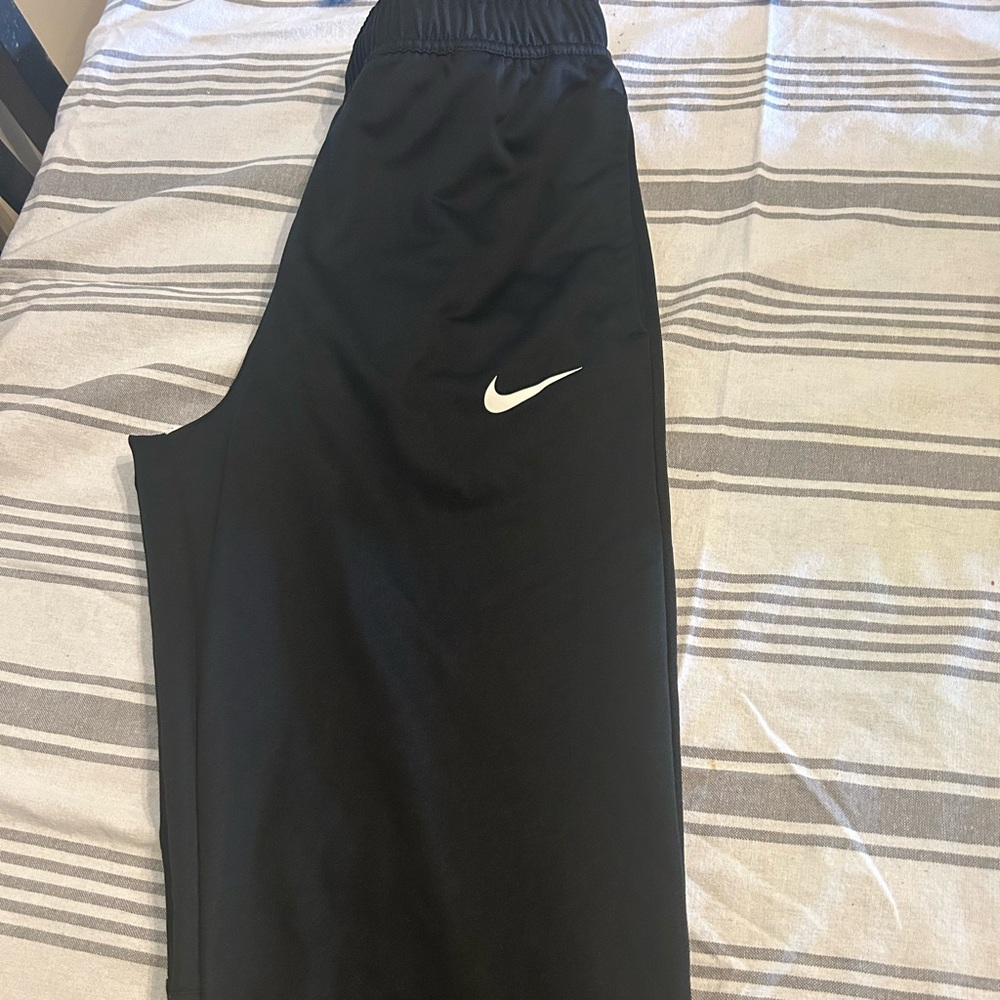 Black sweat pants
